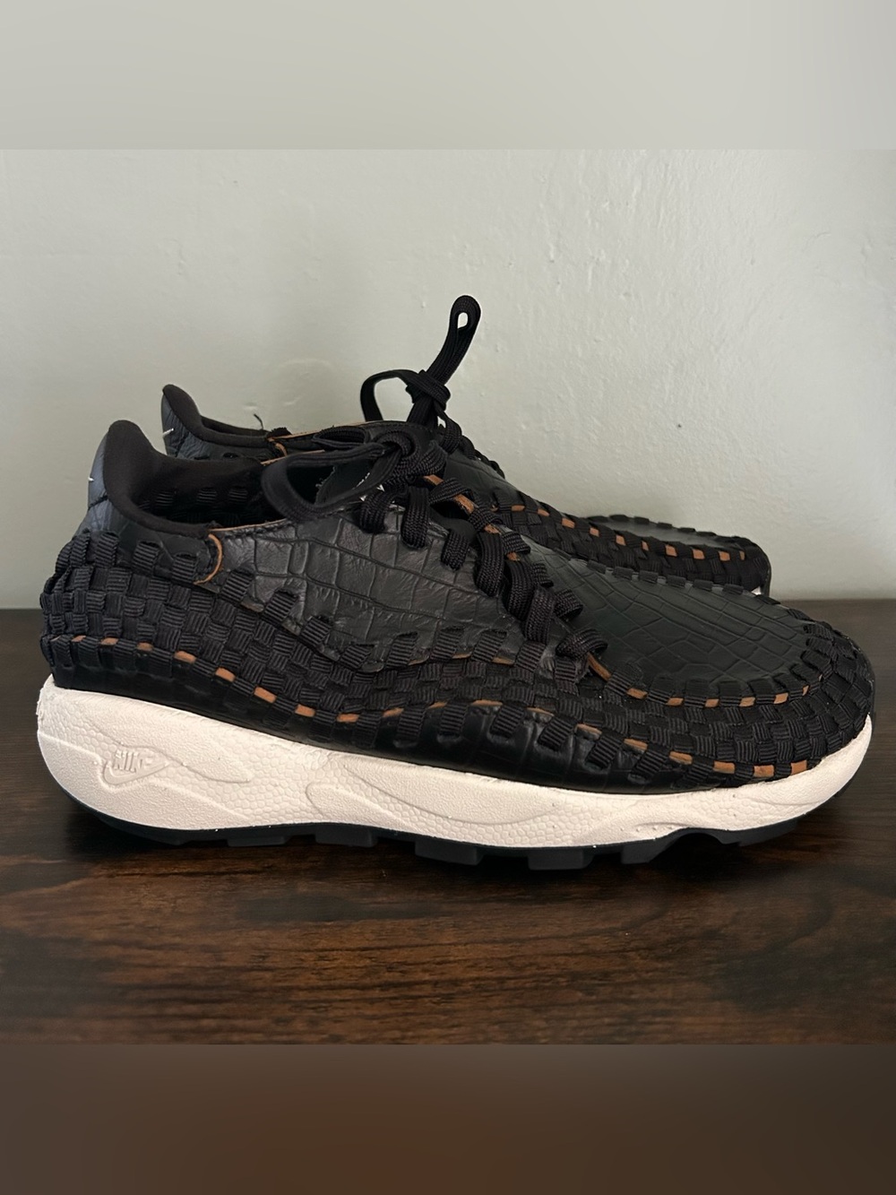 Nike Air Footscape Woven PRM Black Croc Womens Shoes Size 7 FQ8129-010